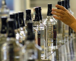 Кабмин готовит рекордное подорожание водки