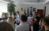 Активисты оккупировали кабинет мэра Броваров