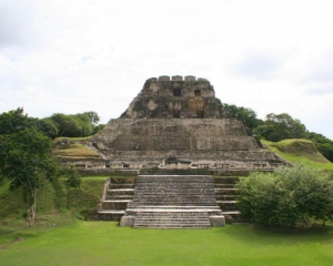 Археологи виявили гробницю майя