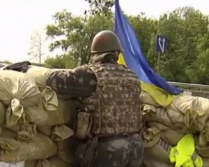 Боевики обстреляли из гранатометов блокпосты