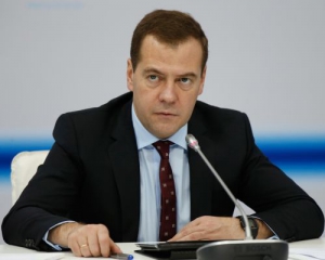 Путин может разорвать отношения с Украиной - Медведев