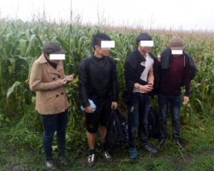 На кордоні затримали групу в&#039;єтнамських нелегалів