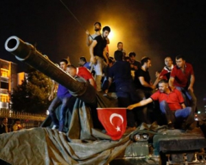 Переворот у Туреччині: заарештували понад 40 журналістів
