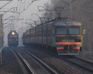 Товарний потяг збив пенсіонера