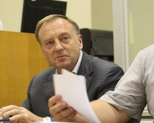 "Повну нісенітницю замінили на новий текст" - Лавринович отримав підозру