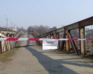 В следующем году восстановят все аварийные мосты - Омелян
