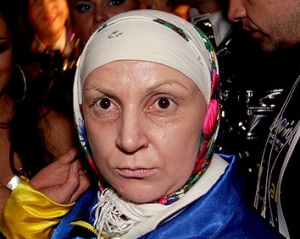 На Сорочинському ярмарку побили маму Вєрки Сердючки