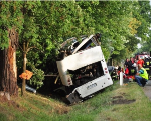 Украинский автобус протаранил грузовик в Польше: есть погибшие