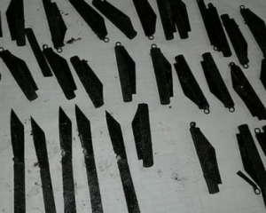 Индийские врачи извлекли 40 ножей из желудка пациента
