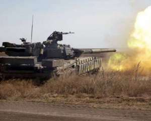 В Авдеевке и Крымском боевики обстреляли силы АТО из танков