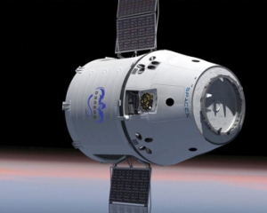Космический корабль SpaceX совершил успешную посадку в Тихом океане