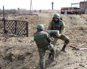 Сутки на Донбассе: боевики выпустили 240 мин и 91 раз обстреляли силы АТО