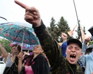 В ЛНР ловят &quot;украинскую агентуру&quot;, в ДНР - корректировщиков