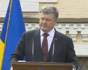 На фронті 12 годин не стріляють - Порошенко
