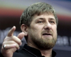 Кадиров роздав джипи Mercedes чеченським спортсменам