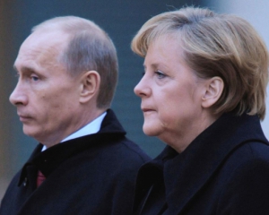 Меркель запропонувала Путіну обговорити Донбас, а не турбуватися про її здоров&#039;я