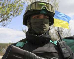 У зоні АТО поранили 8 українських військових