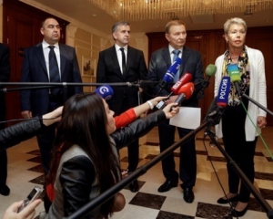 Трехсторонняя группа начала переговоры в Минске