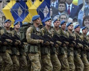 У Порошенко придумали, кто должен контролировать порядок в армии