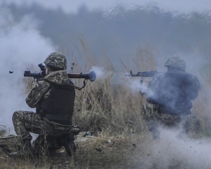 Боевики 26 раз обстреляли позиции сил АТО на Донбассе - штаб