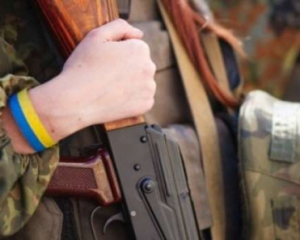 На Донбасі поранили 3 українських воїнів