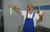 Італієць Мауріціо Перкуоко варить сир у Вінниці