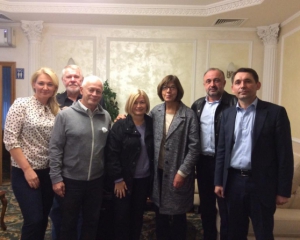 Геращенко разом з групою депутатів Європарламенту відвідає Донбас