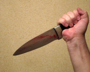 Пасинок убив мачуху колекційним ножем