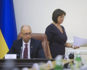 От финансовой катастрофы Украину спасли Яресько и Яценюк