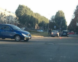 Депутат на джипе протаранила легковушку