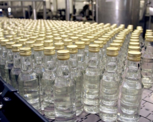 В России хотят резко снизить цены на водку