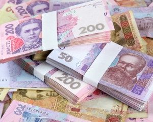 Сбережения украинцев сократились на 5,3 млрд