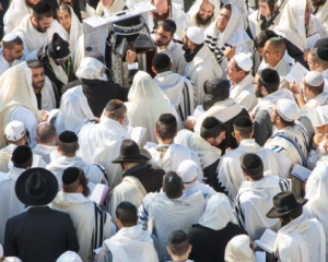 Паломники-хасиди розпочали святкування юдейського Нового року в Умані