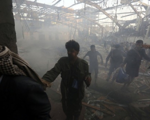 Количество жертв в результате авиаудара по траурной процессии возросло до 140