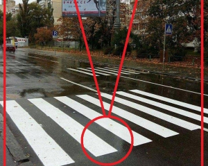В Киевавтодоре не оценили креативный пешеходный переход