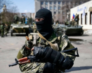 На Донбасі один бойовик загинув, ще один поранений