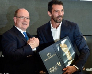 Буффон первым из вратарей выиграл Golden Foot