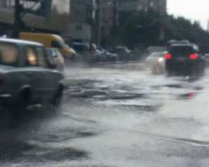 Непогода в Украине: дорожники будут дежурить на трассах круглосуточно