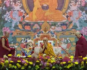 Далай-лама закликав Росію припинити війсковий конфлікт з Україною