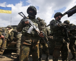 42 раза обстреляли украинских военных - данные за сутки