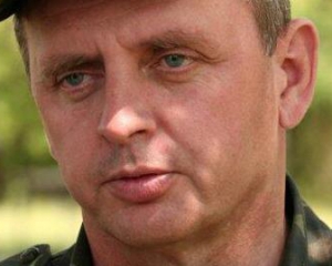 Срочников в армии будет не более 10 процентов - Генштаб