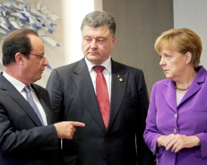 Порошенко, Меркель и Олланд обсудили проведение саммита в нормандском формате