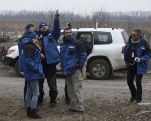Наблюдатели ОБСЕ попали под обстрел на Донбассе