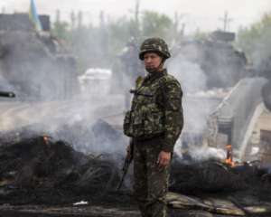 На Донбасі поранили 3 військових