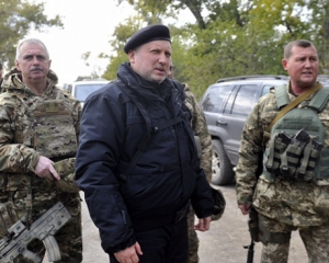 Турчинов передбачає посилення військового протистояння