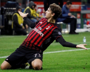 18-летний игрок &quot;Милана&quot; забил красавец-гол Буффону