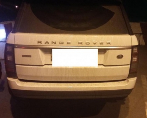 Українка намагалася виїхати до Росії на викраденому Range Rover