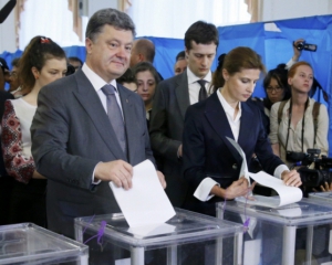 Власть снова заговорила о втором сроке Порошенко