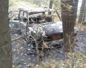 Труп чоловіка знайшли в обгорілому авто