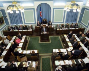 В Исландии проходят досрочные парламентские выборы
